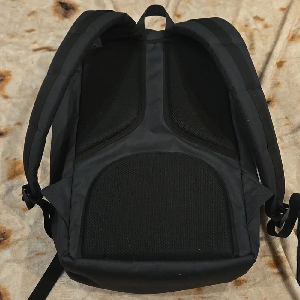 Herschel Supply Co Little America Backpack - Picture 3 of 10